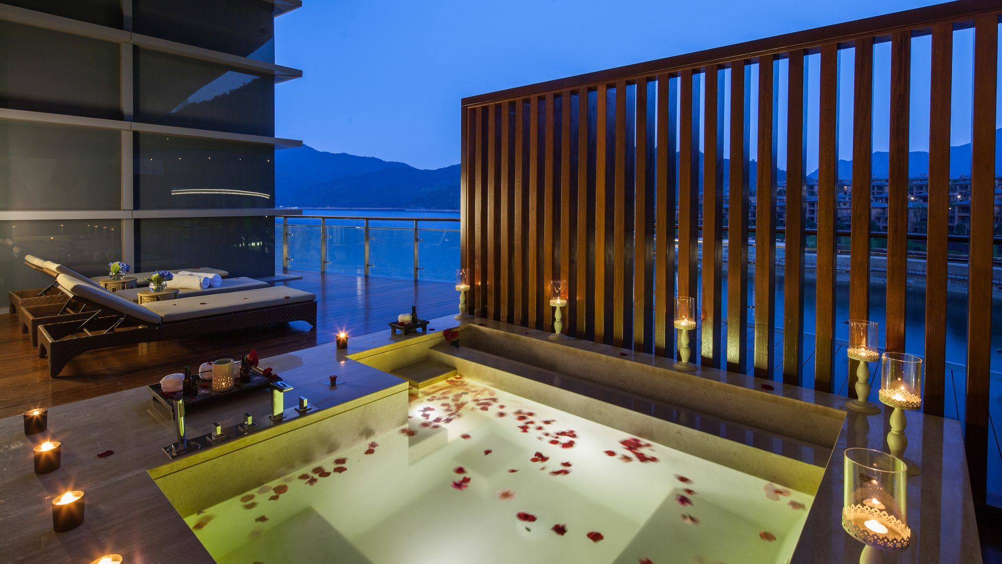 Crowne Plaza Hangzhou Thousand Island Lake By Ihg Jiande Exterior photo